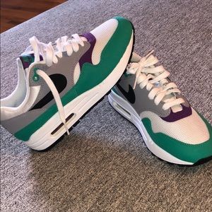 Never Worn Purple/Green NIKE Air Max 90